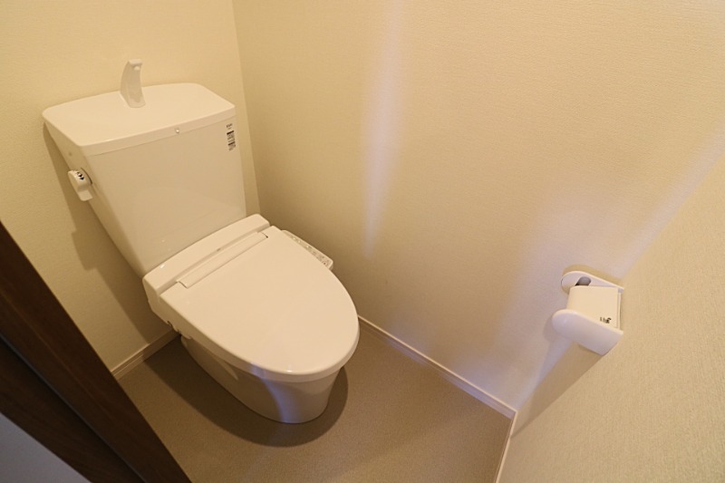 温水便座付きです。