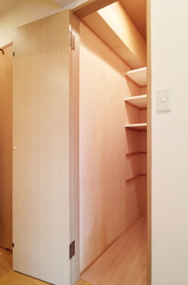 キャリーバック等の収納に便利です