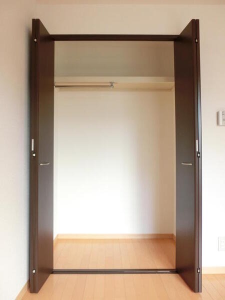 奥行きのある収納スペース