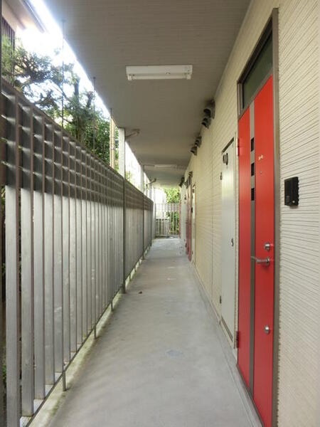 赤のドアがかわいいですね