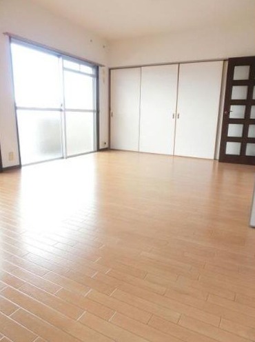 ゆったり過ごせそうなリビングですね