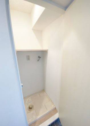 室内洗濯機置場です