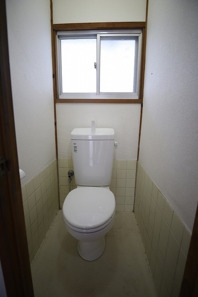 清潔感のあるトイレです