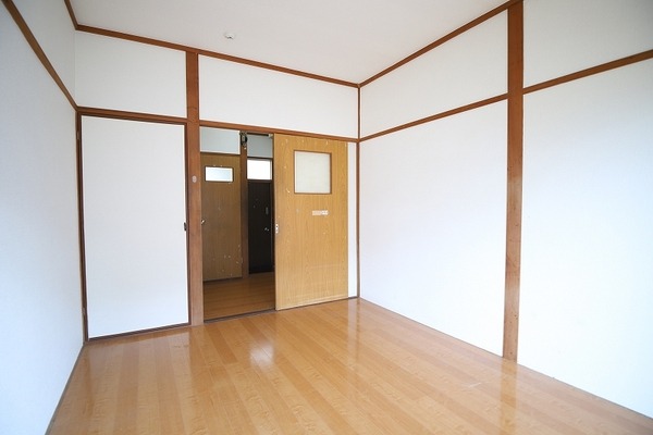 こちらは寝室にいかがでしょうか