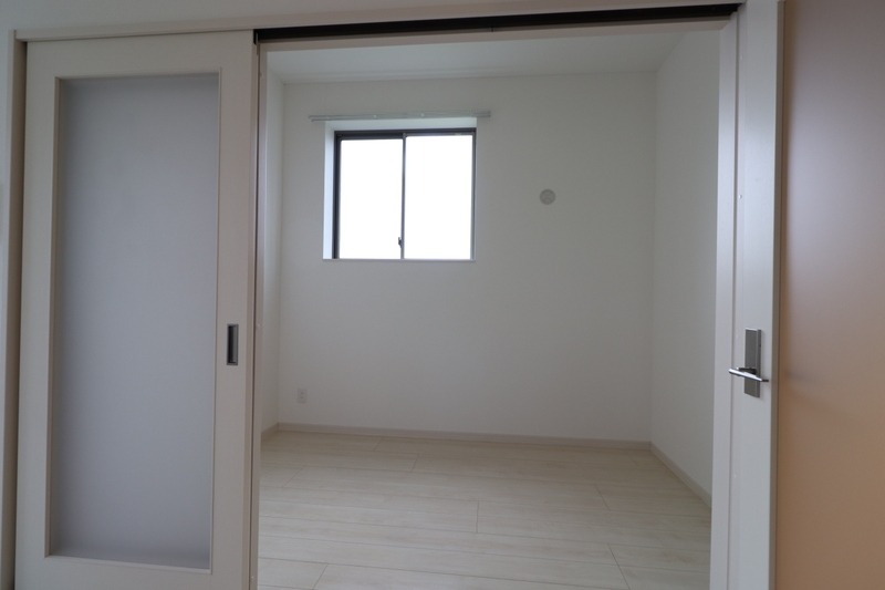 こちらは寝室にいかがでしょうか