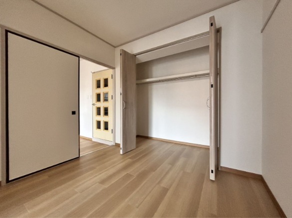 お洋服が多い方でも安心の収納力