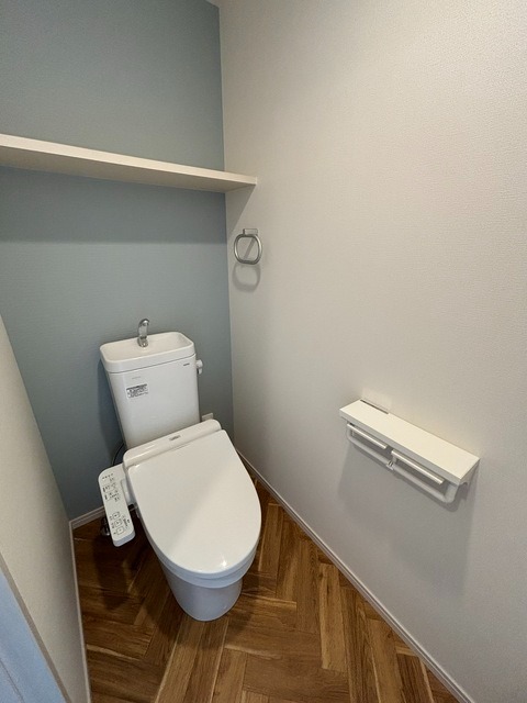 温水洗浄便座完備。