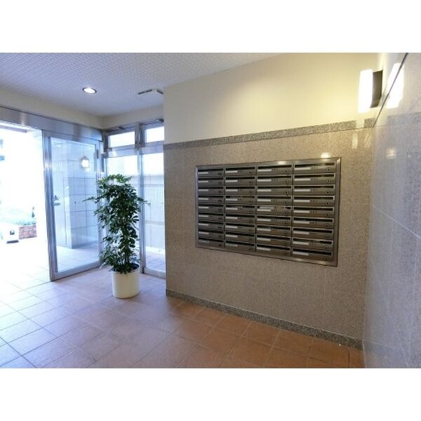 エントランスもきれいにされています