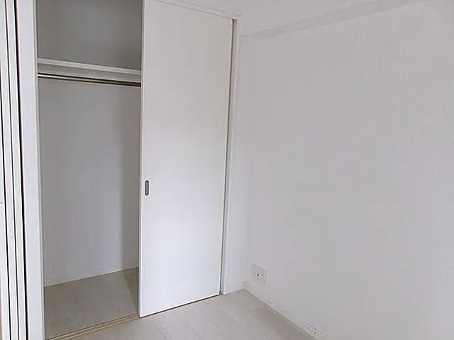 荷物の多い方でも安心のクローゼット！