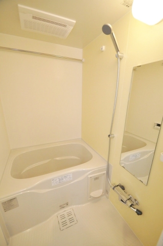 日々の疲れを癒せるバスルームです