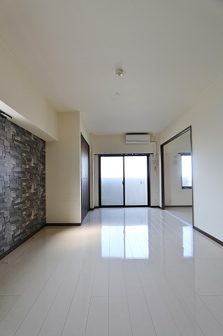 エアコン付きなので年中快適です