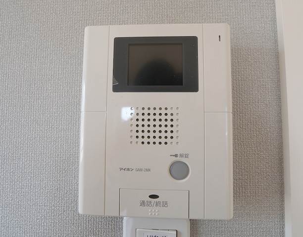 女性の方も安心のモニターフォン