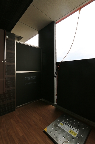 広々空間のバルコニーです