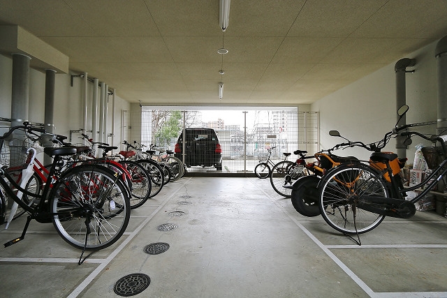 駐輪場はキレイに整頓されています