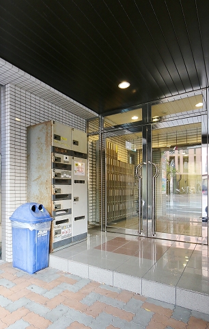 受け取りに便利な宅配ＢＯＸ有ります