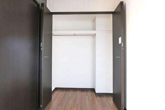 クローゼットでお部屋スッキリ