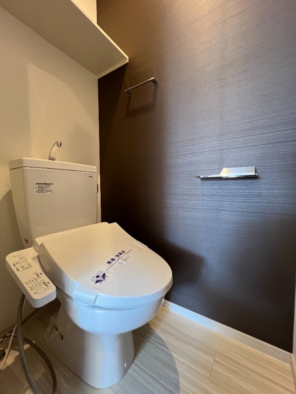 温水洗浄便座完備。