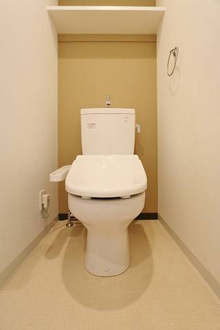 清潔感のあるトイレですね
