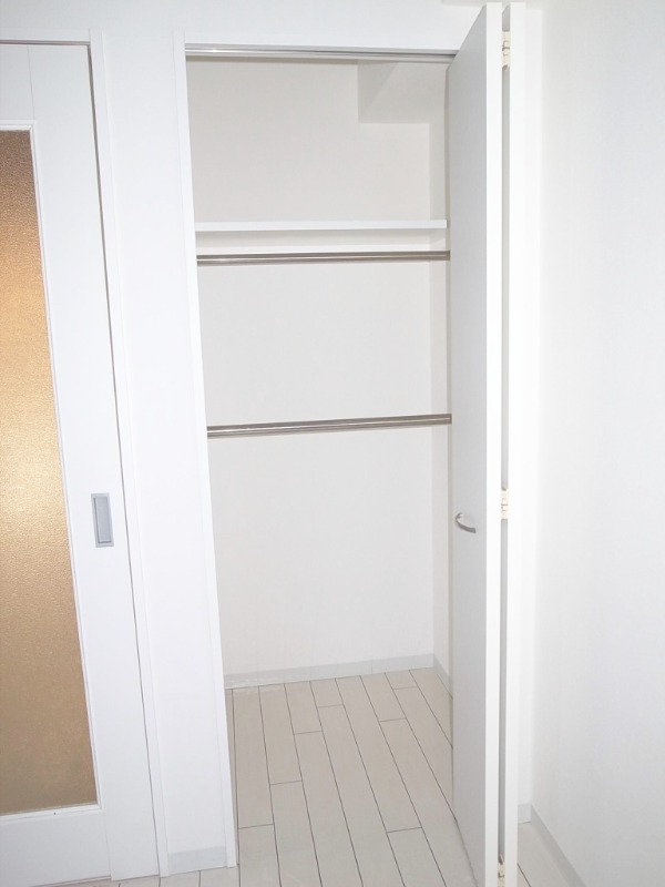 大容量のクローゼットでお洋服が多い方でも安心