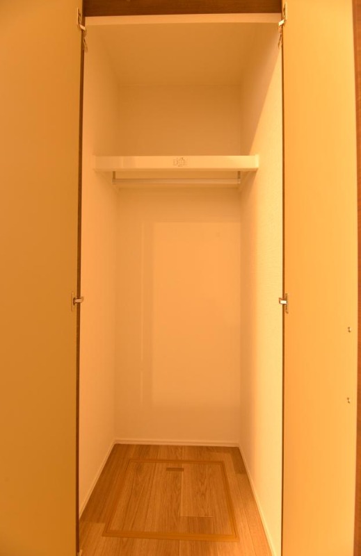 お洋服が多い方でも安心の収納力