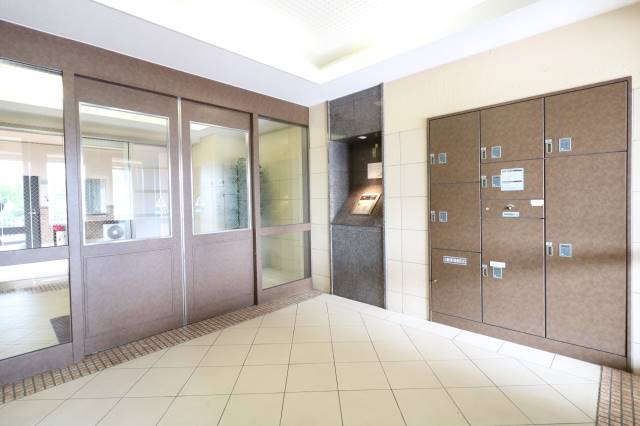 安心のオートロックが待ち構えます