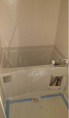 一人暮らしにはちょうど良いバスルームです