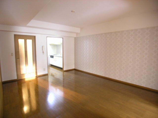 広々リビングでゆったりくつろげますね