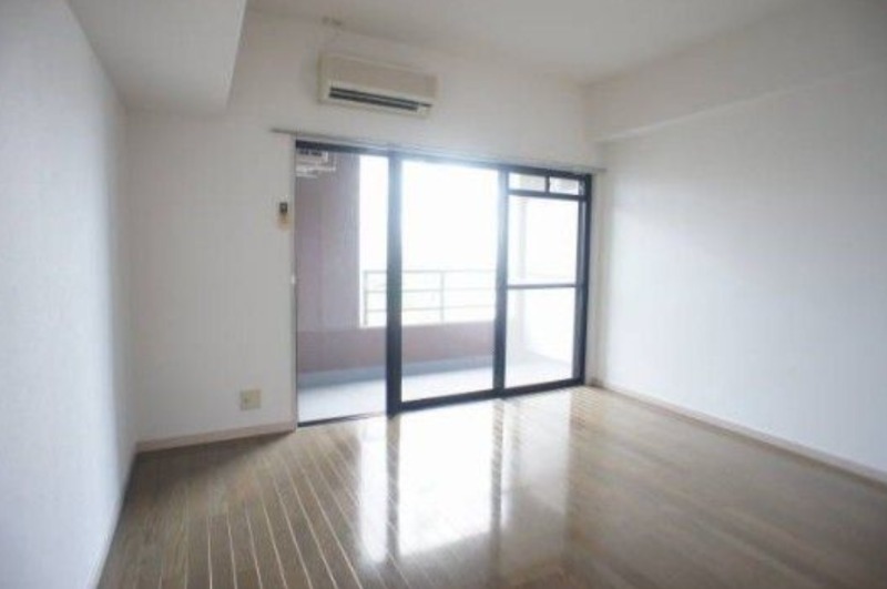 ゆったり過ごせそうなリビングですね