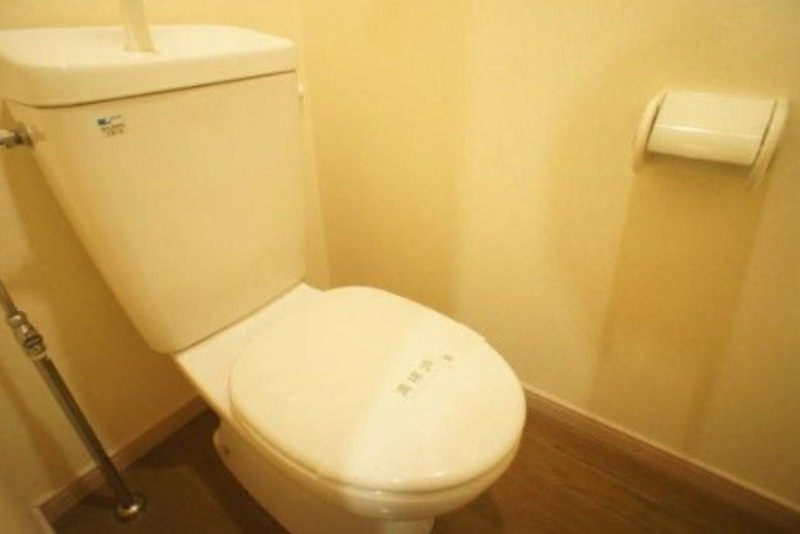 清潔感のあるトイレですね