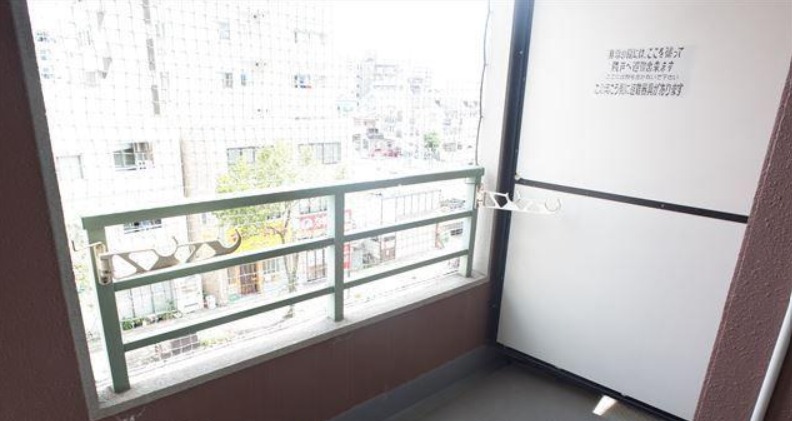 日当たり良好なバルコニーですね