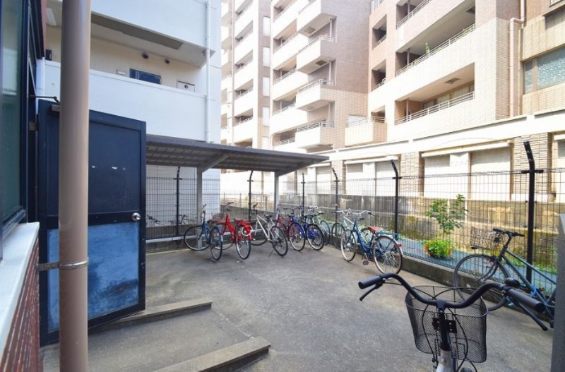 敷地内駐輪場完備