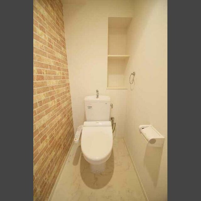 ウォシュレット完備。