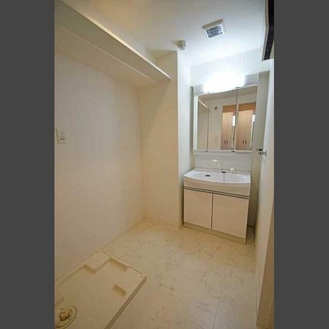 独立洗面台完備。