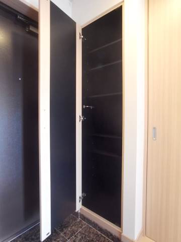 高さのあるシューズボックス