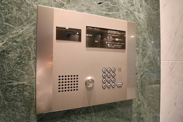 オートロックで安心です