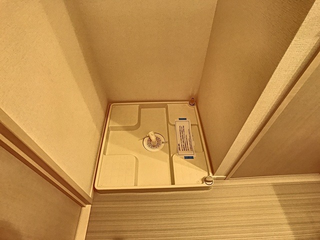 室内洗濯機置場完備。