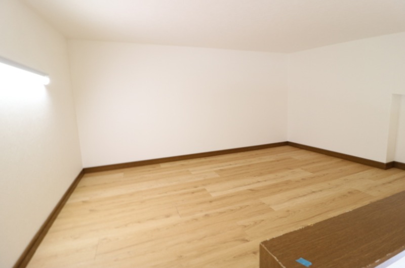 こちら寝室にいかがでしょうか。