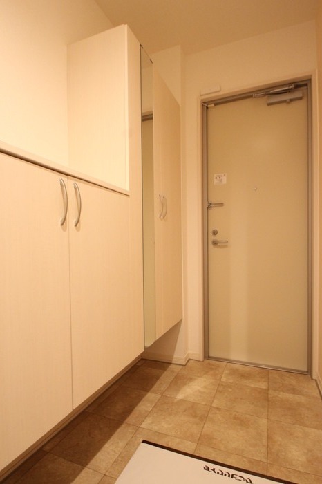 玄関収納もばっちりです。