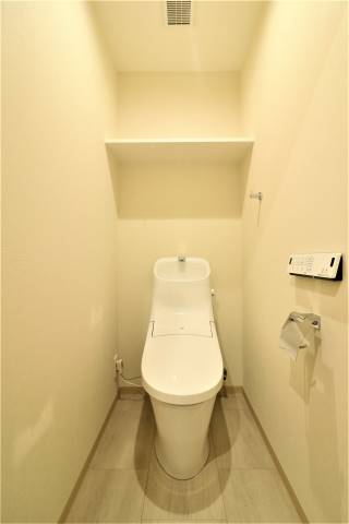 温水便座付きです。
