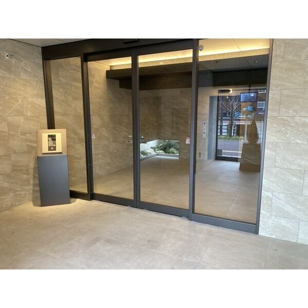 オートロックの入り口で安心です