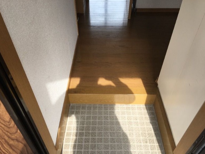 玄関入るとこのような感じです。