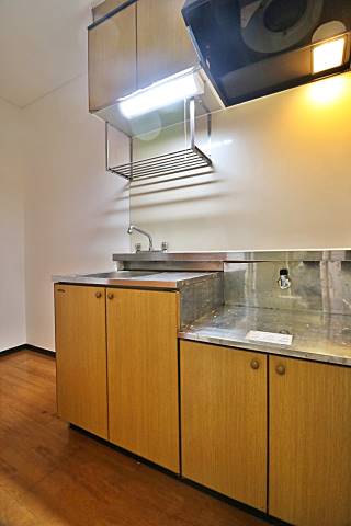 食器棚なども問題なく置けます