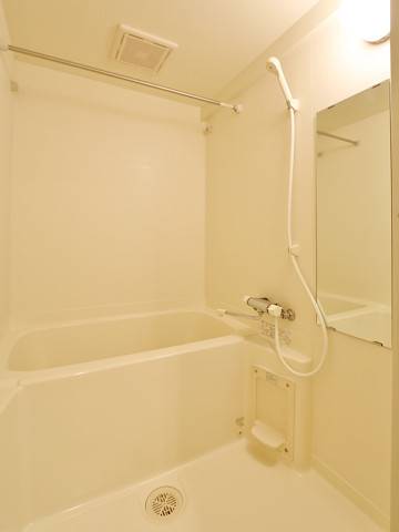 サーモスタット付きで温度調節楽々です※写真は別部屋です