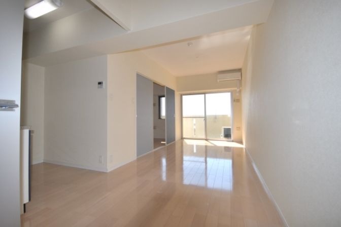 とても広いリビングで開放感がありますね