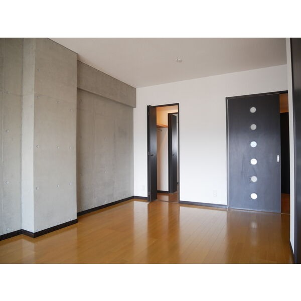 家具の配置がしやすいリビングですね