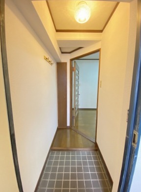 玄関からはこのような感じです。