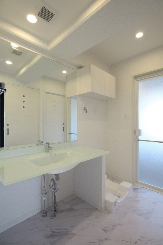 洗濯機を置いても脱衣すぺーすは十分あります