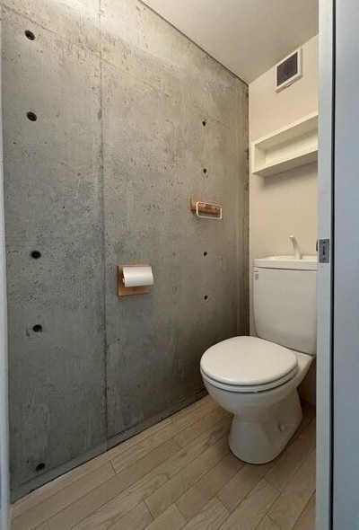 清潔感のあるトイレですね。