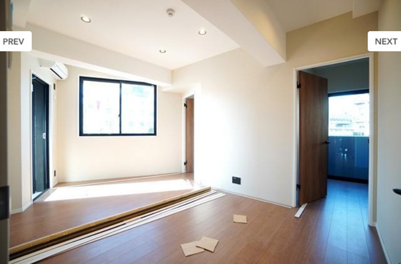 家具の配置が楽しくなるリビングですね