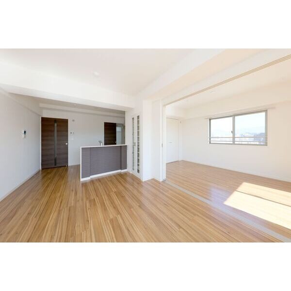 広々リビングで団らんの時間をどうぞ